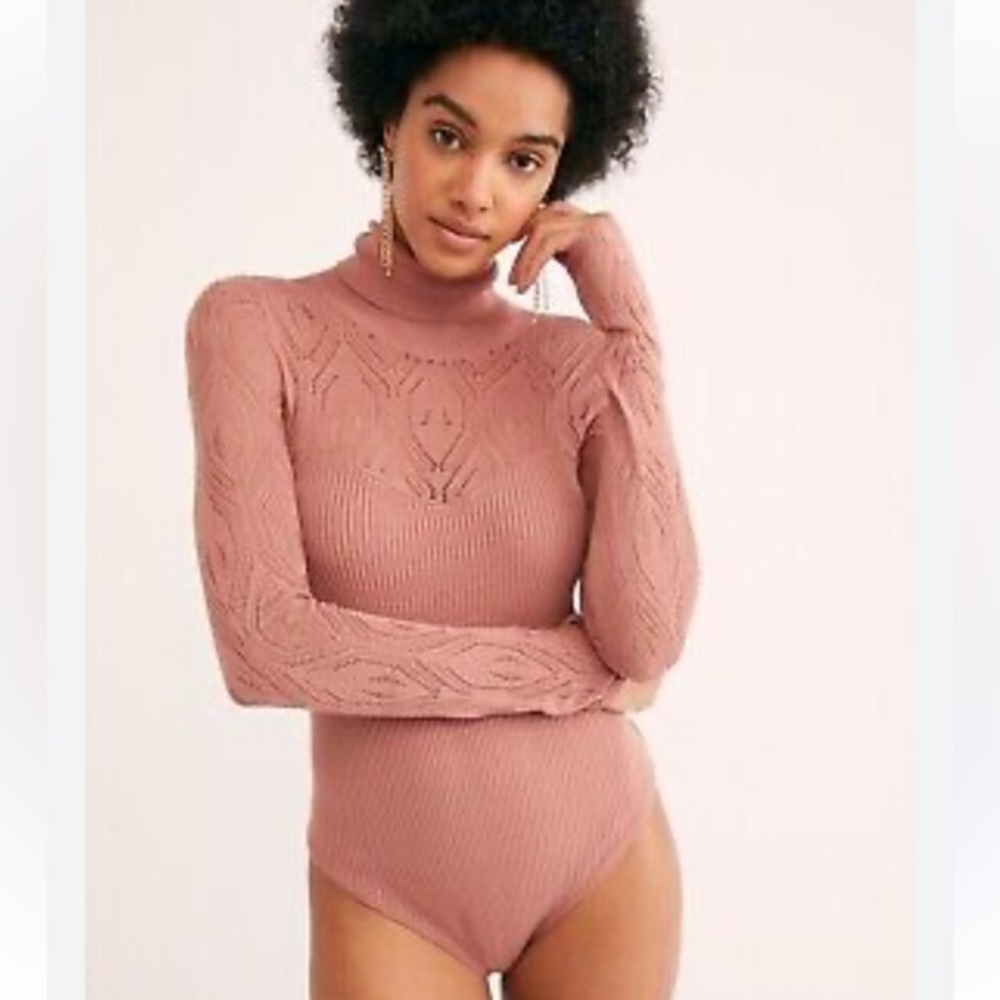 FREE PEOPLE PRETTY IN POINTELLE KNIT RIBBED TURTLENECK SWEATER
BODYSUIT SMALL
